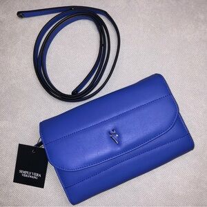 Simply Vera NWT! Blue Faux Leather VERA WANG Crossbody Handbag w/Removable Strap